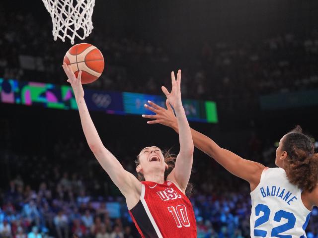 1723427687052097642.jpg 巴黎奥运会丨篮球——女子决赛:美国队胜法国队XxjpseC007194_20240812_MVPFN0A001.jpg