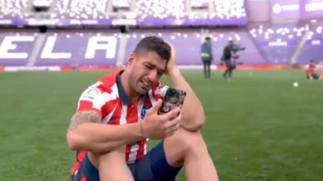 半岛体育下载-苏亚雷斯夺冠后落泪：巴萨看轻了我 这是最难一年